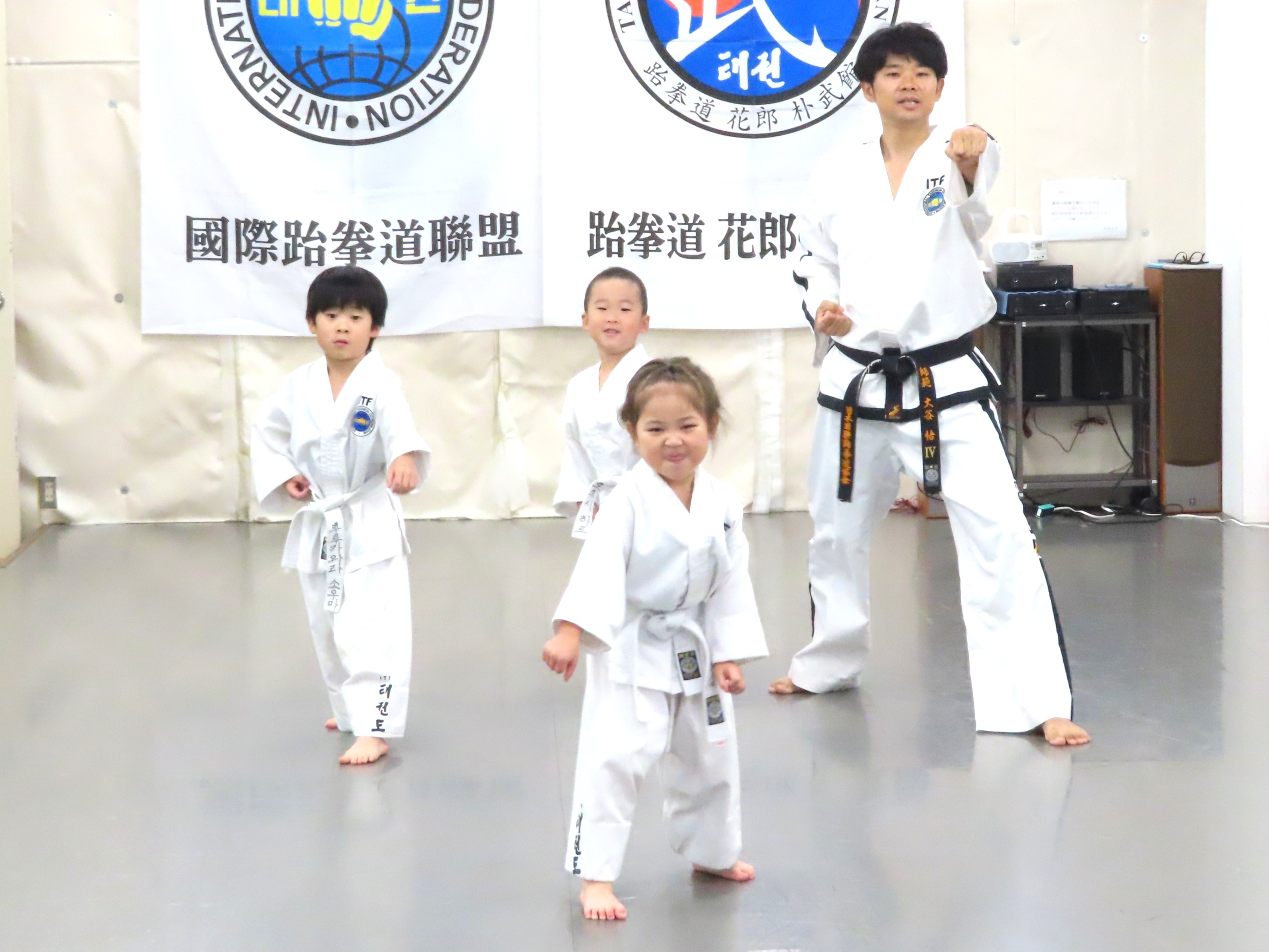 南浦和道場 幼年部（4歳〜6歳）の稽古のようす