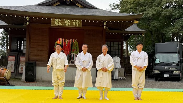 演武場に並ぶテッキョンの武芸家